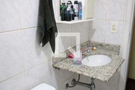 Apartamento à venda com 74m², 3 quartos e 2 vagasBanheiro