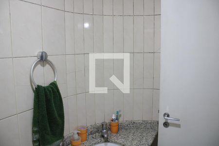 Apartamento à venda com 74m², 3 quartos e 2 vagasBanheiro da Suíte 2