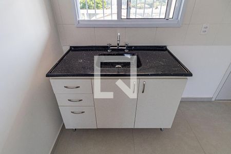 Cozinha de apartamento para alugar com 1 quarto, 25m² em Jardim Trussardi, São Paulo