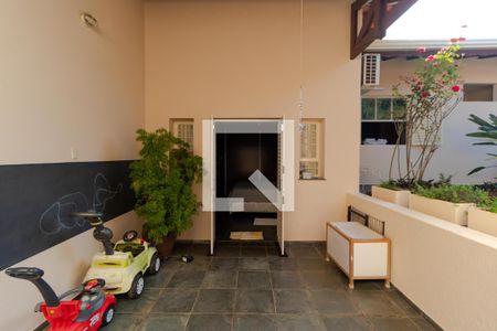 Casa à venda com 258m², 4 quartos e 3 vagasVaranda