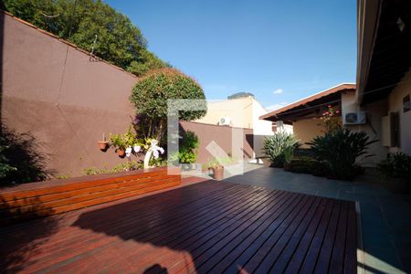 Casa à venda com 258m², 4 quartos e 3 vagasQuintal