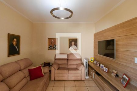 Casa à venda com 258m², 4 quartos e 3 vagasSala de TV