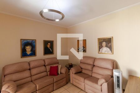 Casa à venda com 258m², 4 quartos e 3 vagasSala de TV