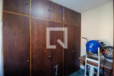 Casa à venda com 258m², 4 quartos e 3 vagasQuarto de serviço