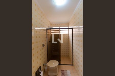 Casa à venda com 258m², 4 quartos e 3 vagasBanheiro 01