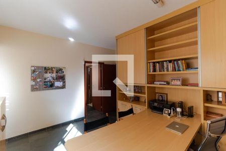 Casa à venda com 258m², 4 quartos e 3 vagasEscritório