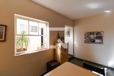 Casa à venda com 258m², 4 quartos e 3 vagasEscritório