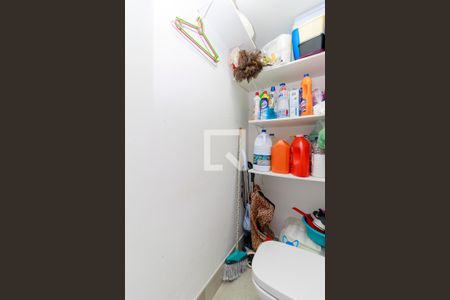 Apartamento à venda com 100m², 3 quartos e 1 vagaÁrea de Serviço - Banheiro