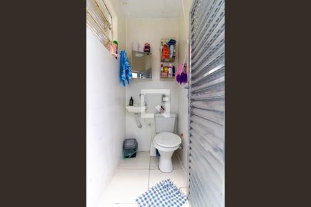 Casa à venda com 203m², 2 quartos e 2 vagasBanheiro