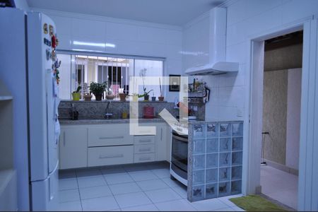 Casa à venda com 200m², 3 quartos e 2 vagasCozinha