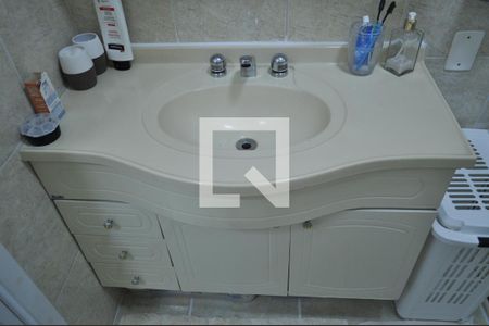 Casa à venda com 200m², 3 quartos e 2 vagasBanheiro da Suíte