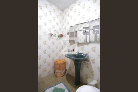 Casa à venda com 280m², 3 quartos e 2 vagasBanheiro