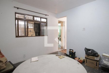 Casa à venda com 280m², 3 quartos e 2 vagasQuarto