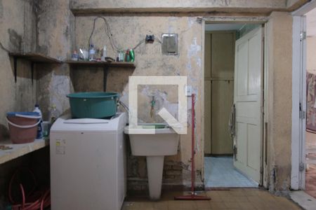 Casa à venda com 280m², 3 quartos e 2 vagasÁrea de serviço