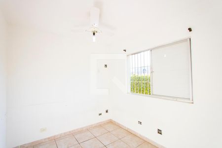 Quarto 2 de apartamento para alugar com 2 quartos, 57m² em Jardim Stetel, Santo André