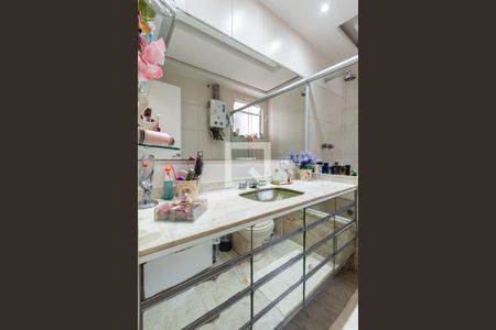 Apartamento à venda com 240m², 4 quartos e 2 vagasBanheiro Suíte