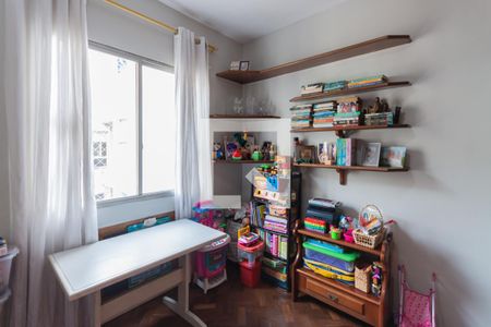 Apartamento à venda com 240m², 4 quartos e 2 vagasQuarto 2