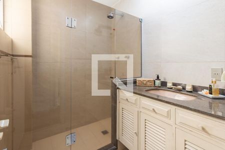 Apartamento à venda com 240m², 4 quartos e 2 vagasBanheiro