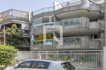 Apartamento à venda com 173m², 3 quartos e 2 vagasFachada