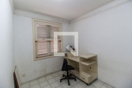 Casa de condomínio à venda com 750m², 5 quartos e 8 vagas Casa de condomínio à venda com 750m², 5 quartos e 8 vagasQuarto de Serviço