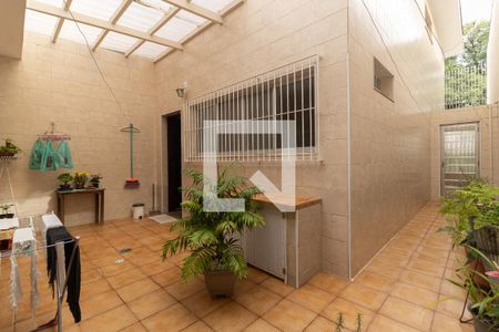 Casa à venda com 120m², 2 quartos e 1 vaga Casa à venda com 120m², 2 quartos e 1 vagaQuintal