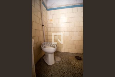 Casa à venda com 200m², 4 quartos e sem vagaBanheiro de serviço