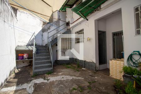 Casa à venda com 200m², 4 quartos e sem vagaÁrea de Serviço
