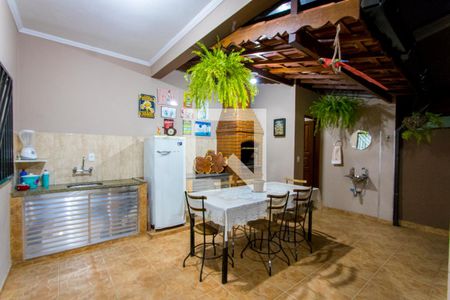 Casa à venda com 293m², 3 quartos e 3 vagas Casa à venda com 293m², 3 quartos e 3 vagasÁrea de serviço/Espaço gourmet