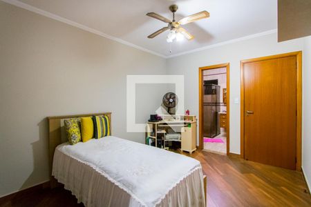 Casa à venda com 293m², 3 quartos e 3 vagas Casa à venda com 293m², 3 quartos e 3 vagasQuarto 2 - Suíte