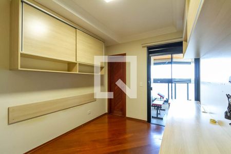 Apartamento à venda com 220m², 4 quartos e 4 vagasSuíte 1
