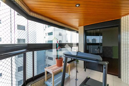 Apartamento à venda com 220m², 4 quartos e 4 vagasVaranda da Suíte 3