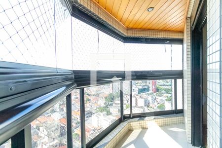 Apartamento à venda com 220m², 4 quartos e 4 vagasVaranda da Suíte 1 e 2