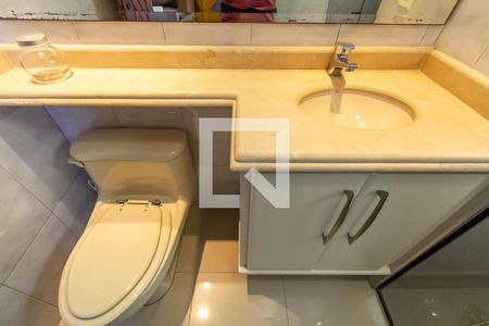 Apartamento à venda com 220m², 4 quartos e 4 vagasBanheiro da Suíte 4