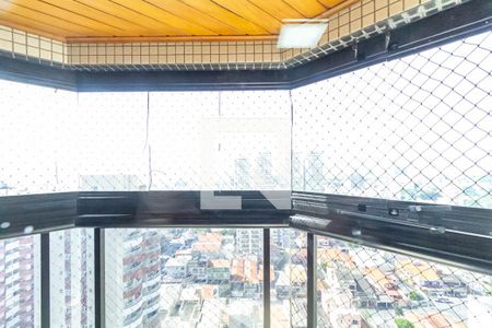 Apartamento à venda com 220m², 4 quartos e 4 vagasVista da Suíte 2