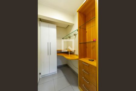 Apartamento à venda com 220m², 4 quartos e 4 vagasQuarto de Serviço