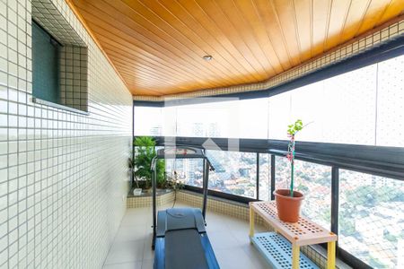 Apartamento à venda com 220m², 4 quartos e 4 vagasVista da Suíte 3