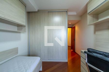 Apartamento à venda com 220m², 4 quartos e 4 vagasSuíte 2