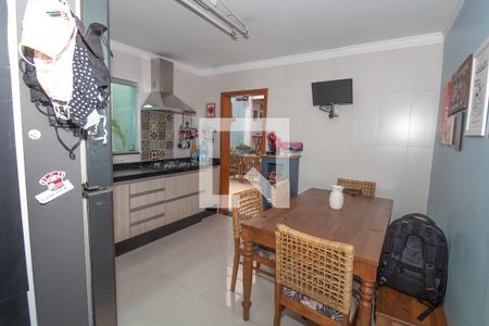 Casa à venda com 130m², 2 quartos e 2 vagasCozinha