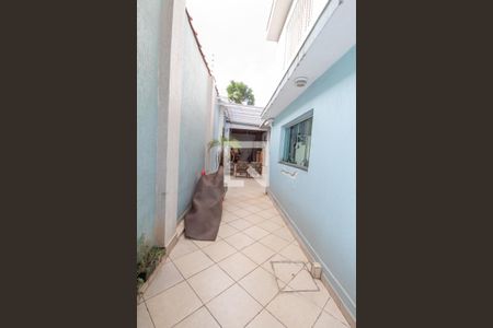 Casa à venda com 130m², 2 quartos e 2 vagasCorredor Externo