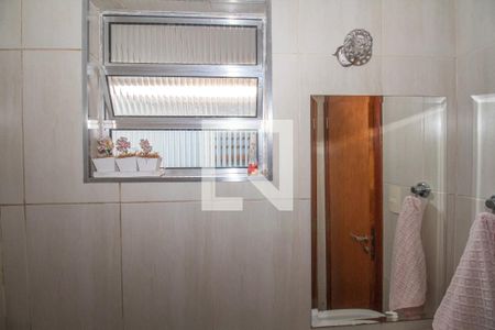 Casa à venda com 130m², 2 quartos e 2 vagasBanheiro Inferior