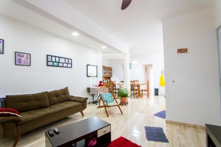 Casa à venda com 240m², 5 quartos e 2 vagas Casa à venda com 240m², 5 quartos e 2 vagasCasa 2 - Sala