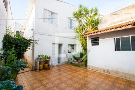 Casa à venda com 240m², 5 quartos e 2 vagas Casa à venda com 240m², 5 quartos e 2 vagasCasa 2 - Quintal/Espaço gourmet