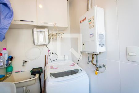 Casa à venda com 240m², 5 quartos e 2 vagas Casa à venda com 240m², 5 quartos e 2 vagasCasa 1 - Área de serviço