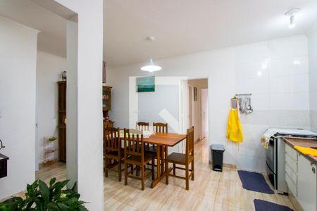 Casa à venda com 240m², 5 quartos e 2 vagas Casa à venda com 240m², 5 quartos e 2 vagasCasa 2 - Cozinha