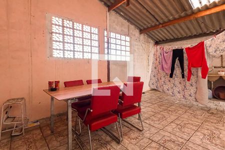 Casa à venda com 149m², 3 quartos e 2 vagas Casa à venda com 149m², 3 quartos e 2 vagasÁrea de Serviço