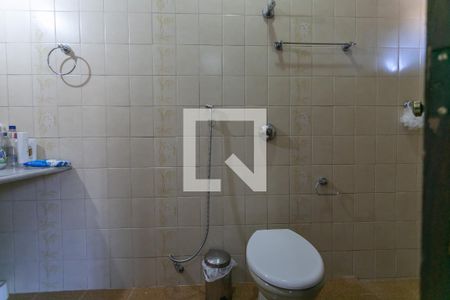 Apartamento à venda com 141m², 3 quartos e 2 vagas Apartamento à venda com 141m², 3 quartos e 2 vagasBanheiro da Suíte