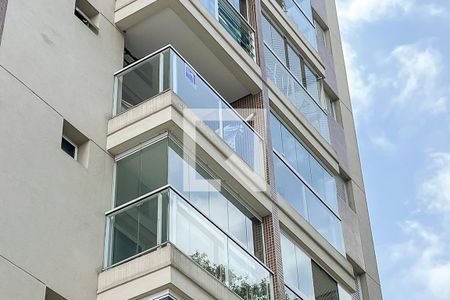 Apartamento para alugar com 55m², 1 quarto e 1 vagaFachada + plaquinha
