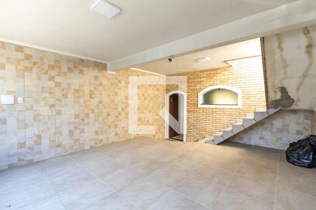 Casa à venda com 280m², 5 quartos e 3 vagas Casa à venda com 280m², 5 quartos e 3 vagasGaragem dos Fundos