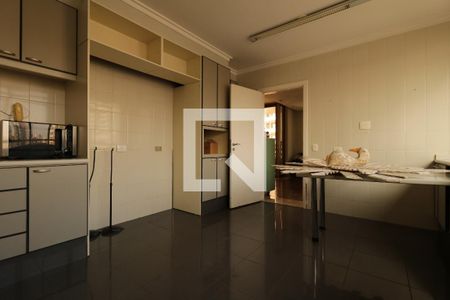 Apartamento à venda com 245m², 4 quartos e 3 vagasCozinha