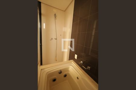 Apartamento à venda com 245m², 4 quartos e 3 vagasBanheiro da Suíte